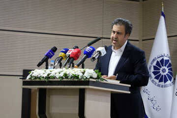 مراسم تجلیل از صنعتگران و معدن‌کاران برتر کرمانشاه