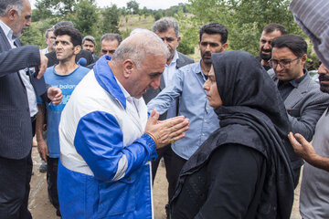 بازدید «حسین ساجدی نیا» رئیس سازمان مدیریت بحران کشور از مناطق سیل زده روستای زرین آباد ساری