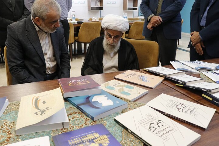 بازدید آیت الله جنتی از تازه‌ترین دستاوردهای علمی پژوهشکده شورای نگهبان