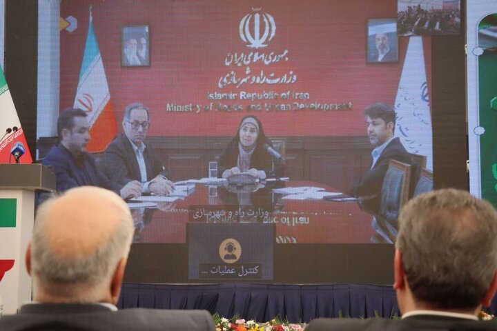 افتتاح وبیناری ۳۱/۵ کیلومتر راه اصلی و آزادراهی توسط وزیر راه و شهرسازی در استان سمنان