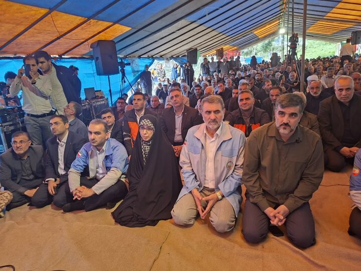 مردم ایران جنگ طلب نیستند اگر دشمن جلو بیاید، کوتاه نمی‌آیند