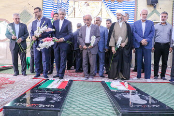 دیدار سخنگوی امور خارجه از گلزار شهدای شهرستان لامرد