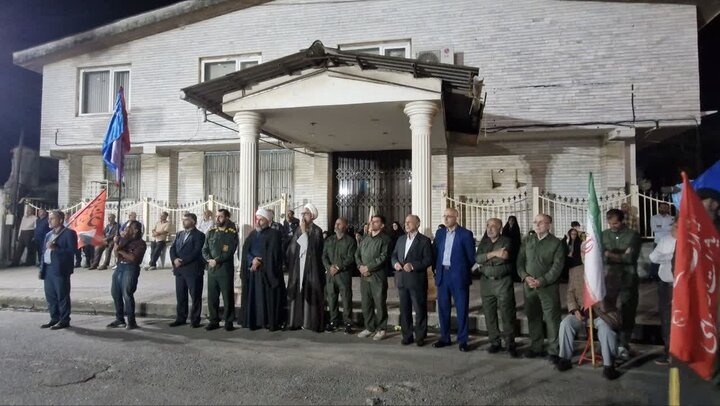 فرمانده دوران دفاع مقدس: حضور مردم مهم‌ترین عامل بازدارندگی ایران در برابر دشمن است