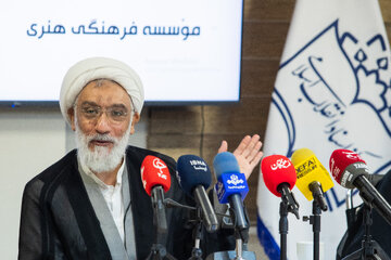 مصطفی پورمحمدی در مراسم رونمایی از ۲۰ عنوان تازه‌های نشر مرکز اسناد انقلاب اسلامی