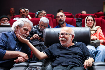 مراسم اهدای نشان درجه یک هنری به علیرضا داوودنژاد