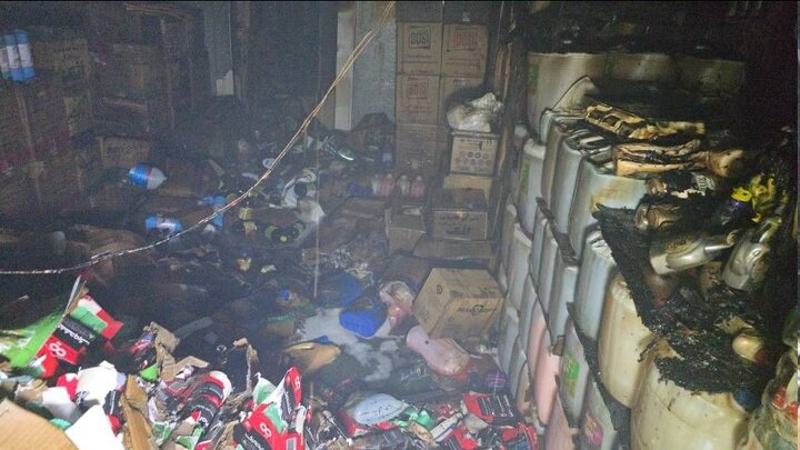 آتش‌سوزی انبار مواد شوینده در خیابان کارگر جنوبی بدون تلفات جانی مهار شد