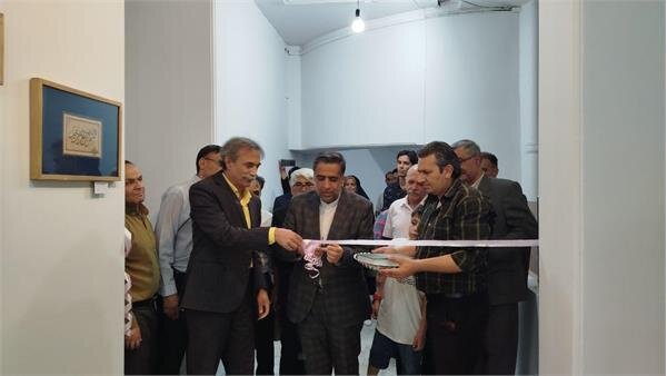 نمایشگاه تخصصی تذهیب، گل و مرغ و نگارگری در کرمان گشایش یافت