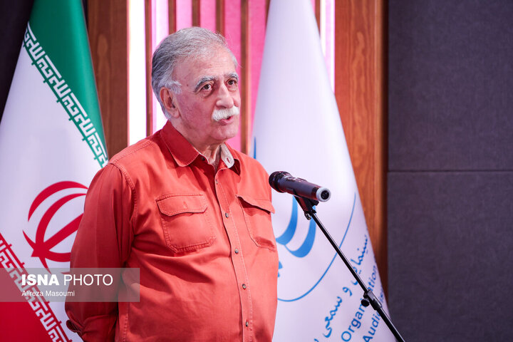 علیرضا داودنژاد نشاندار شد/ بوسه «زهرا» بر دستان پدر در فقدان «رضا»