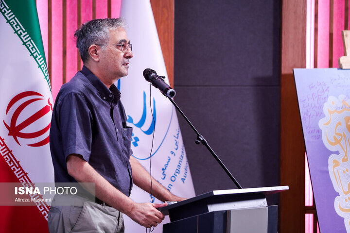 علیرضا داودنژاد نشاندار شد/ بوسه «زهرا» بر دستان پدر در فقدان «رضا»