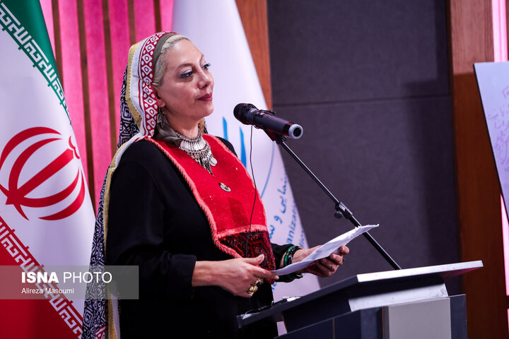 علیرضا داودنژاد نشاندار شد/ بوسه «زهرا» بر دستان پدر در فقدان «رضا»