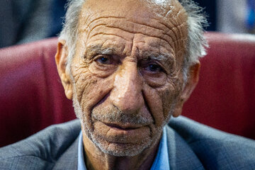 نشست صمیمی رئیس جمهور با بازنشستگان