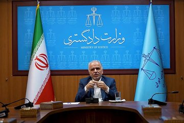 وزیر دادگستری: اختلافات دولت و قوه قضاییه به‌جای رسانه‌ای شدن، در کارگروه مشترک حل می‌شوند