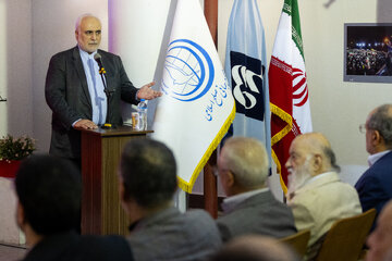 سخنرانی مجید شاه‌حسینی، رییس فرهنگستان هنر در مراسم  افتتاح نمایشگاه عکس ۴۰ روز شکوه مقاومت و پیروزی