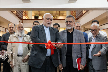 افتتاح نمایشگاه عکس ۴۰ روز شکوه مقاومت و پیروزی