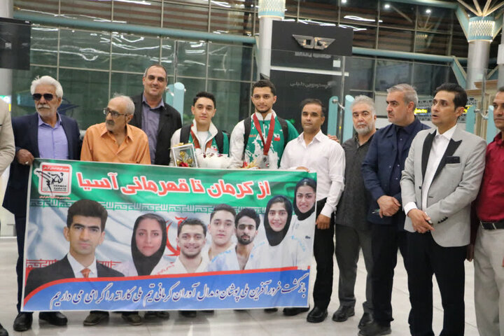استقبال جامعه کاراته کرمان از نایب‌قهرمانان آسیا
