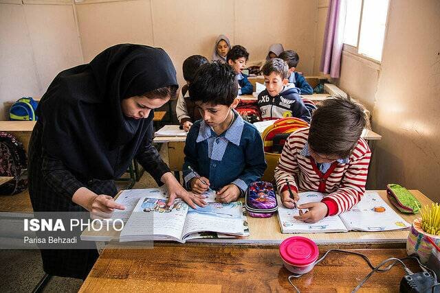 تصمیمی برای غیرحضوری شدن مدارس خوزستان نداریم/ نگرانی خانواده‌ها را باید کاهش داد 