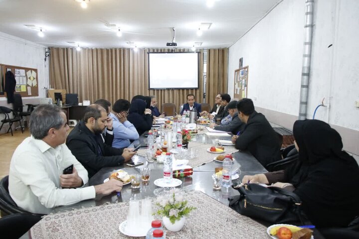 فرماندار ویژه کازرون: همه ظرفیت‌ها برای بازگشایی حضوری مدارس به کار گرفته شود