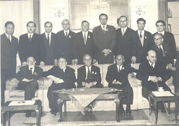 نگاهی به آثار عبدالحسین زرینکوب