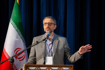 سخرانی سعید بابایی دبیر چهاردهمین جشنواره سراسری رسانه و نشریات دانشجویی «تیتر۱۴»