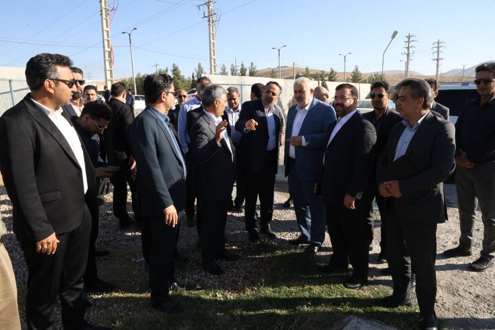 بازدید وزیر نیرو از سامانه‌های دانش‌بنیان تصفیه فاضلاب غرب صدرا