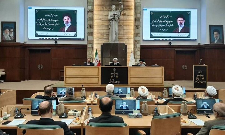 منتظری: صیانت و نظارت بر بیت‌المال وظیفه‌ای الهی، شرعی و قانونی است