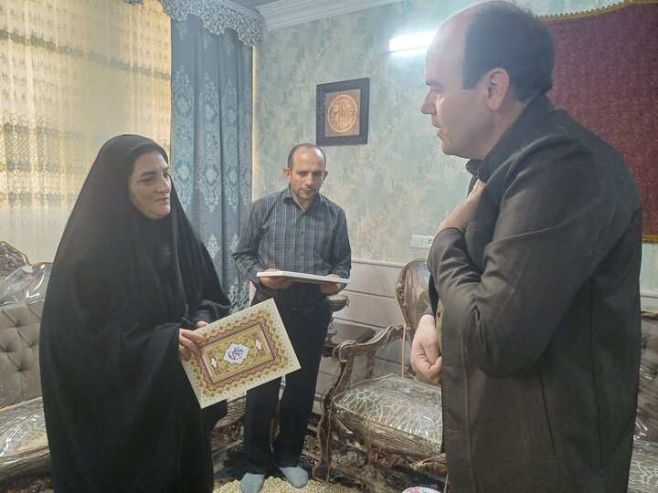 دیدار جهادگران جهاددانشگاهی استان سمنان با خانواده شهید جنگ رمضان "شهید مهدی حامدی"