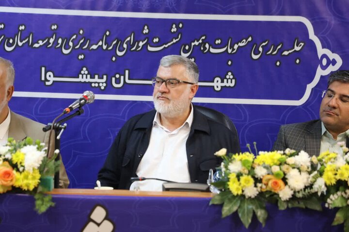 استاندار تهران: بیش از ۷۰ درصد مصوبات سفر پیشوا اجرا شد/پیشرفت ۷۰ درصدی بیمارستان پیشوا