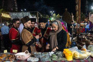 این جشن در سال های اخیر به صورت جشنواره هایی به جهت شناساندن بیشتر انگور ارومیه به همراه فرهنگ و مراسمات سنتی آذربایجان و ارومیه برگزار می شود