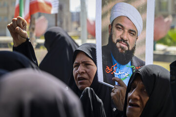 تشییع پیکر شهید «مولوی یوسف گرگیج» - زاهدان