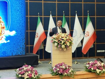 استاندار لرستان: ظرفیت جامعه حقوقی برای حل اختلافات و اجرای عدالت بیشتر به کار گرفته شود