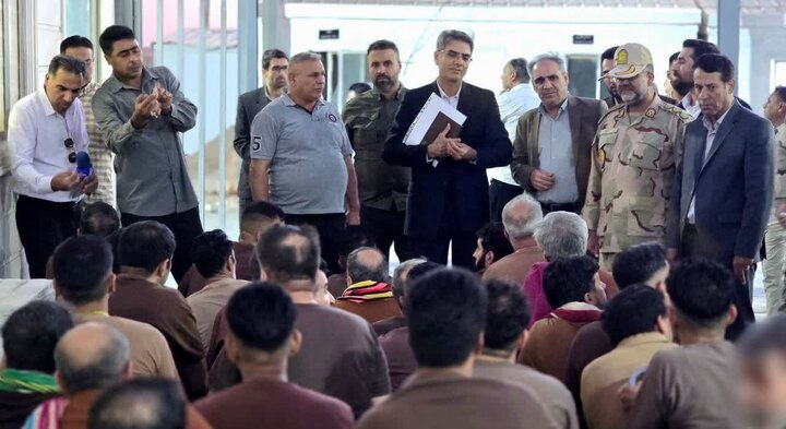 با حضور مقامات ایرانی و عراقی؛ ۴۸ محکوم ایرانی از عراق به ایلام منتقل شدند