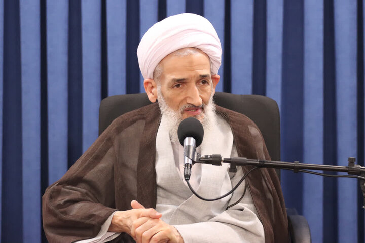 نماینده ولی‌ فقیه در مازندران: معلمان مراقب نفوذ فرهنگ غربی باشند