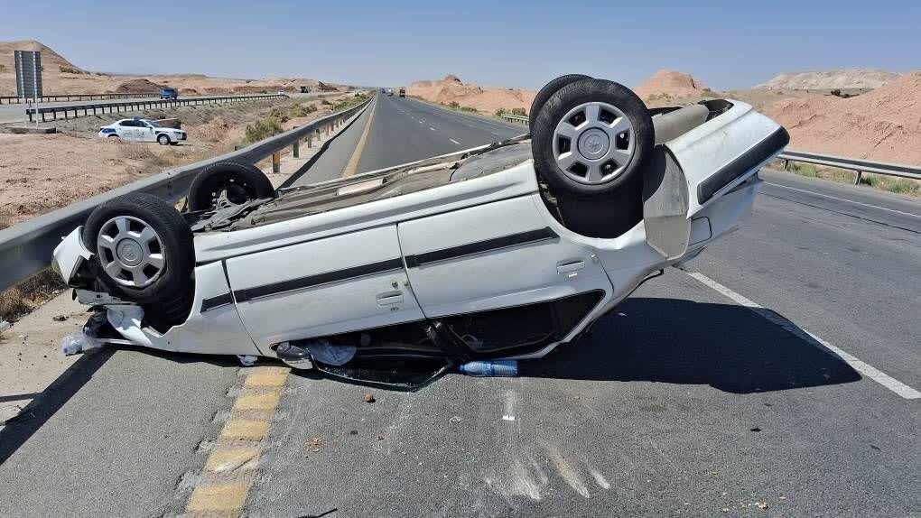 برخورد 2 خودرو در اتوبان گرمسار ـ قم 9 مصدوم برجا گذاشت