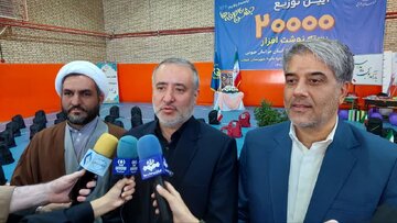 بیش از ۹۰ درصد لوازم‌التحریر دانش‌آموزان کمیته امداد از داخل خراسان جنوبی تأمین شد