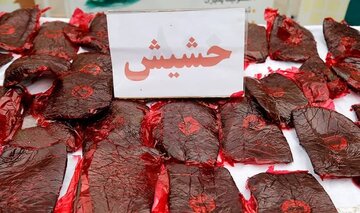 کشف بیش از ۵ کیلوگرم حشیش در محورهای مواصلاتی قزوین