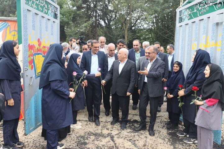 تحقق وعده استاندار مازندران در بازسازی مدارس سیل‌زده زرین‌آباد