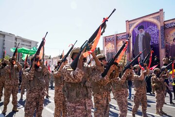 رزمایش جان‌فدایان ایران