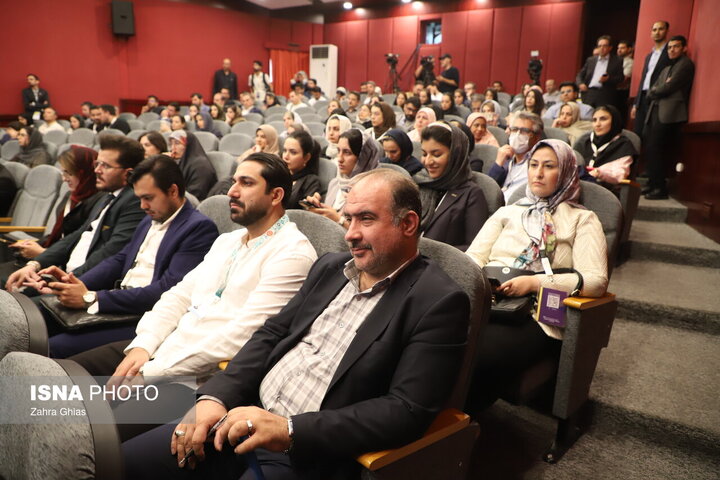 بماند /// پزشکی هستهای ایران در لبه فناوری و تحقیقات روز دنیا حرکت میکند