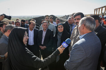 بازدید فرزانه صادق مالواجرد، وزیر راه و شهرسازی از راهدارخانه نیک‌پی