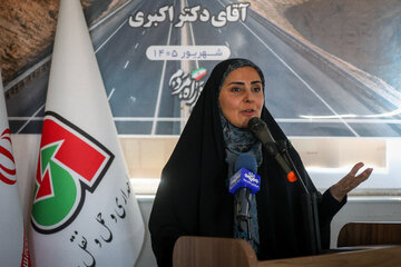 بازدید فرزانه صادق مالواجرد، وزیر راه و شهرسازی از راهدارخانه نیک‌پی
