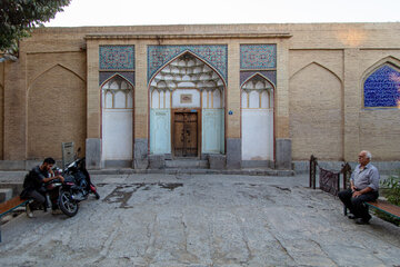 حمام علی‌قُلی‌آقا قلی آقا با وسعت 983 مترمربع در دوره حاضر تغییر کاربری داده و تبدیل به موزه مردم شناسی شده است.