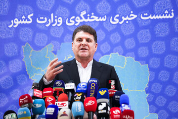 نشست خبری علی زینی‌وند سخنگوی وزارت کشور