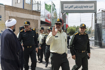 بازدید سردار دلاور القاصی مهر از نمایشگاه کشفیات پلیس آگاهی البرز