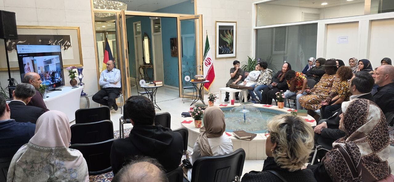 شب شعر «نسیم شرقی» در سفارت ایران در برلین برگزار شد