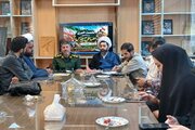 نمایش ادوات قدیمی و لانچرهای پیشرفته در نمایشگاه هفته دفاع مقدس