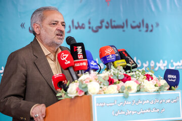 سخنرانی علیرضا کاظمی، وزیر آموزش و پرورش در مراسم بهره‌برداری همزمان از مدارس آسیب‌دیده از جنگ رمضان