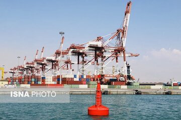 استقرار ۹ بویه برای نشانه‌گذاری مغروقه‌های جنگ تحمیلی در آب‌های هرمزگان