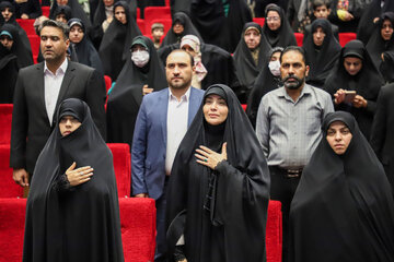  حضور ریحانه سلامی دختر سردار شهید سلامی و الهام چرخنده بازیگر و هنرمند انقلابی دراجلاسیه بانوان شهید خراسان جنوبی در بیرجند 