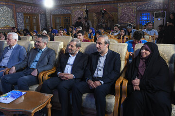 مراسم رونمایی از پوستر سی‌وهشتمین جشنواره فیلم کودکان و نوجوانان - اصفهان