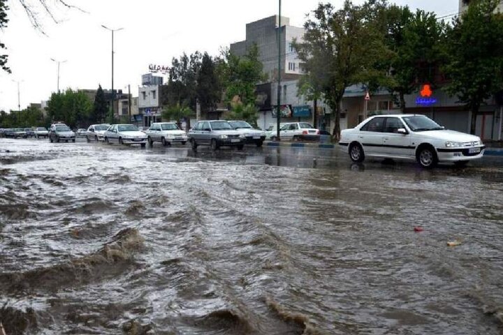 ۱۱ حوضه آبریز تهران از گیشا تا فرودگاه مهرآباد در مسیر سیلاب/برخی آبراهه‌ها در شهر گم شدند